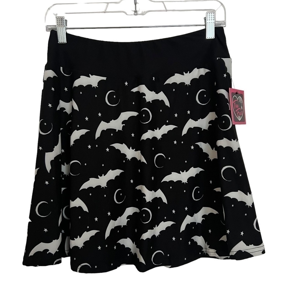 Too Fast Black Starry Moon Bats Mini Skater Skirt NWT Medium - Picture 2 of 7